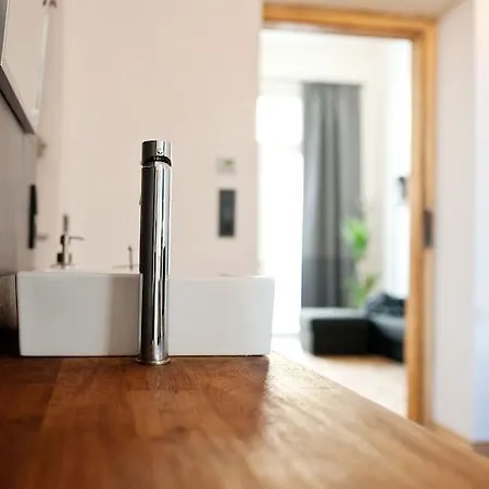 Apartment Zentrales & Modernes City-apartment - Free Parking & Bikes *