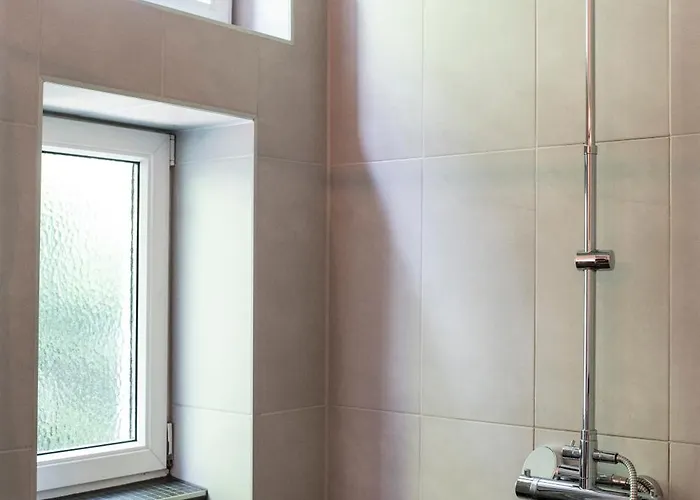 Zentrales & Modernes City-apartment - Free Parking & Bikes Appartamento