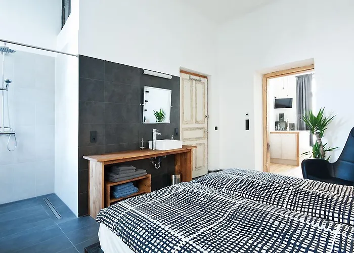 Apartment Zentrales & Modernes City-apartment - Free Parking & Bikes *